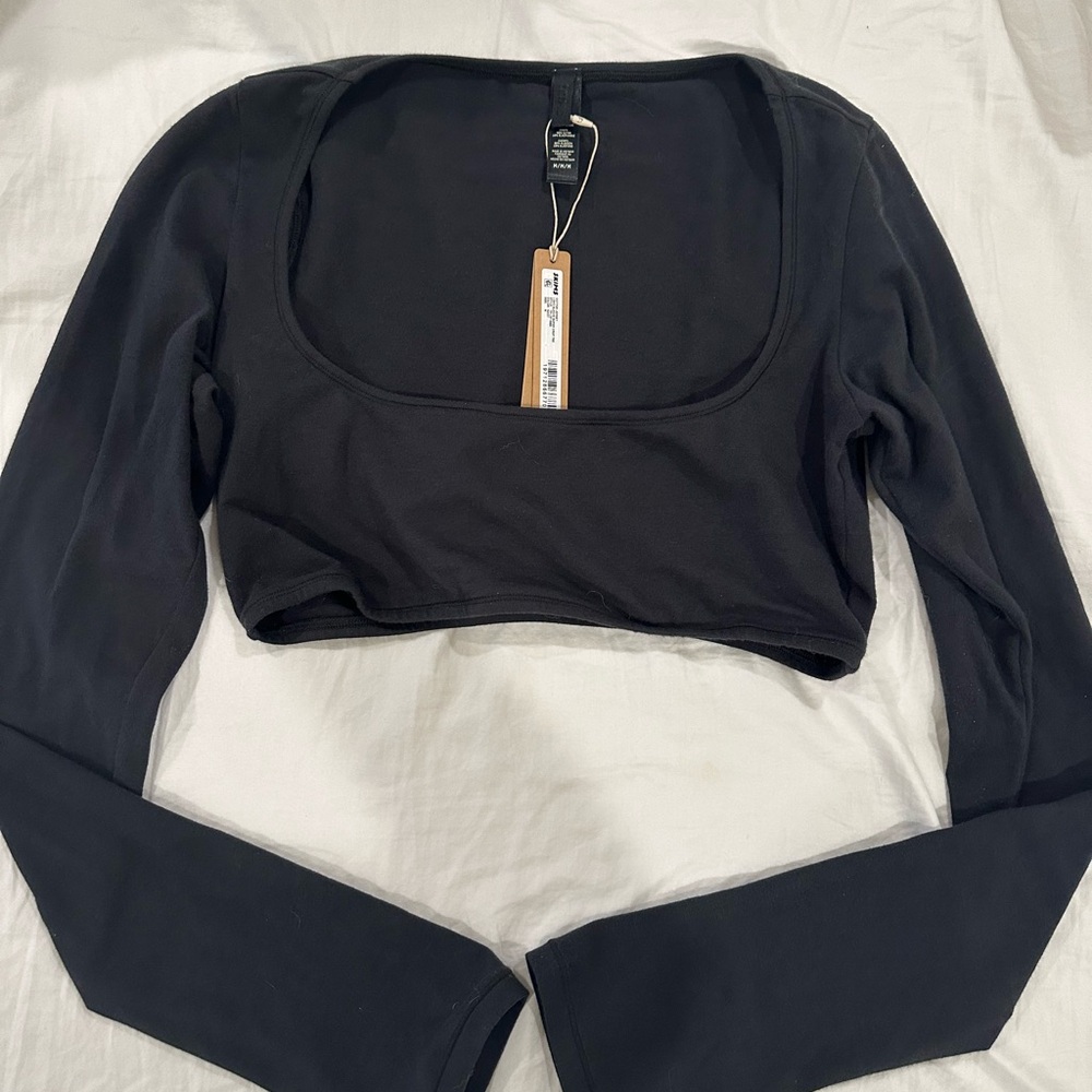 SKIMS long sleeve super crop tee NWT M